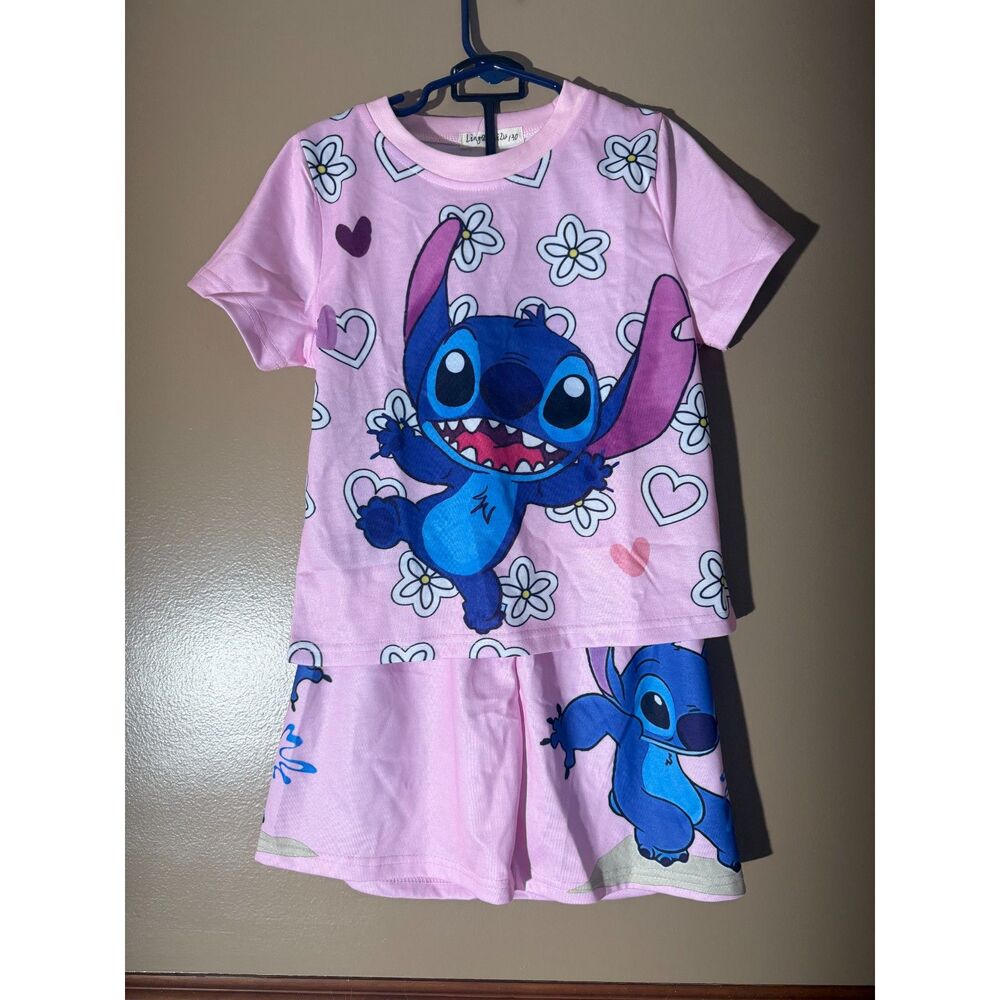NWT Stitch 2 Piece Shorts Set Pink Disney Inspired Floral Heart Size M